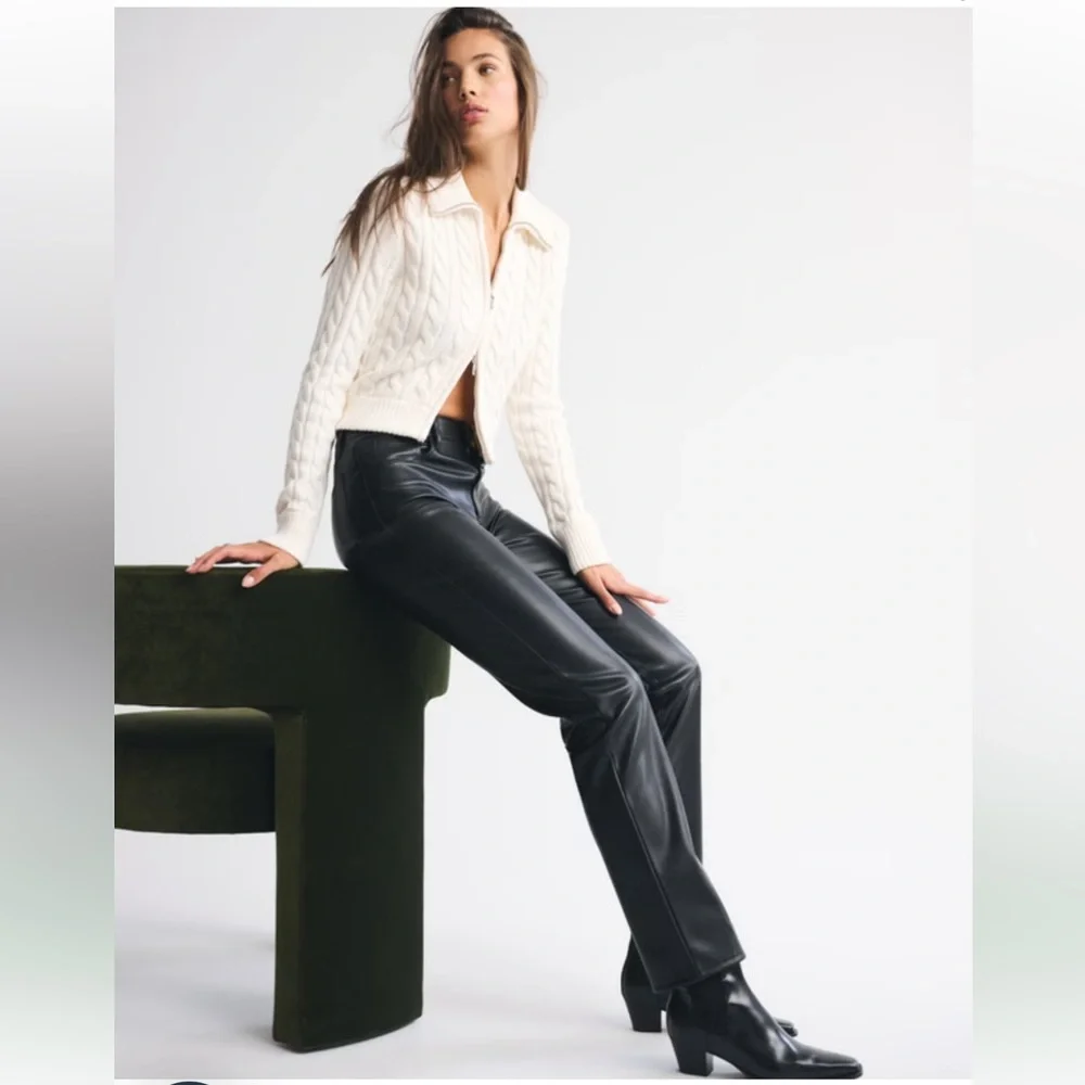 Abercrombie & Fitch Black Vegan Leather High Rise 90s Straight Pant 32/14 - Picture 2 of 6